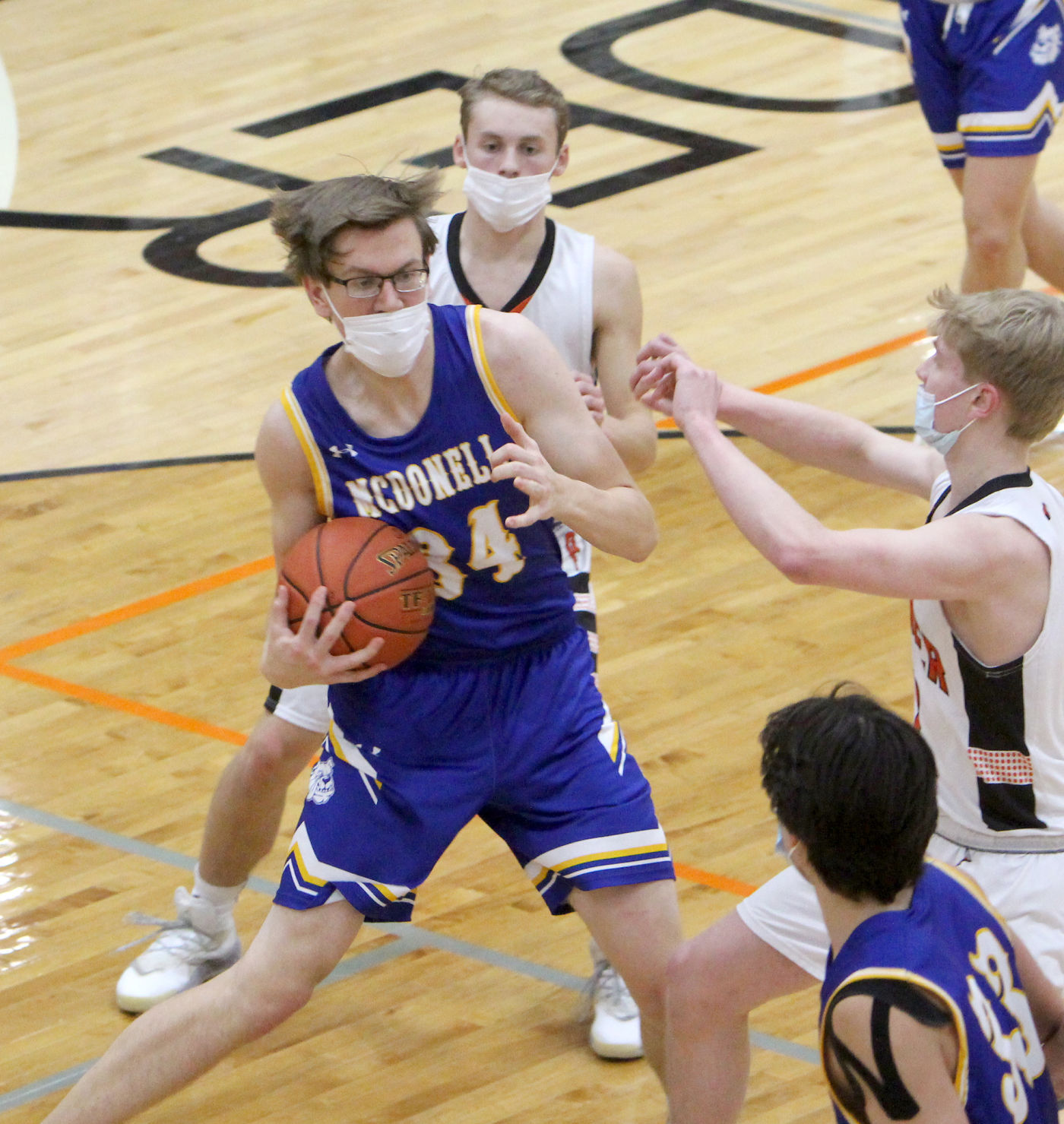 McDonell boys basketball at Osseo-Fairchild 1-11-21
